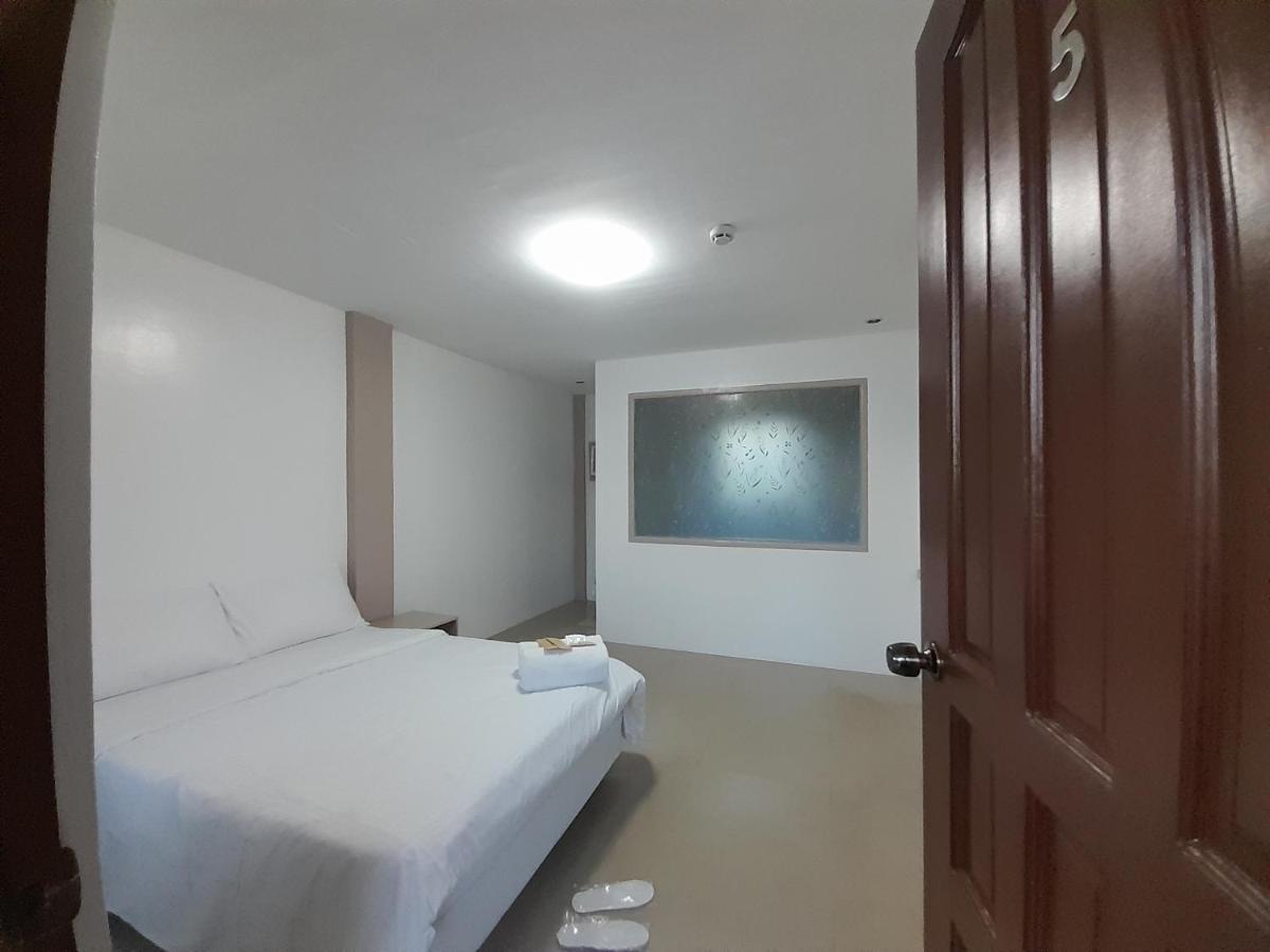 Francisco Resort Panglao-stad Buitenkant foto